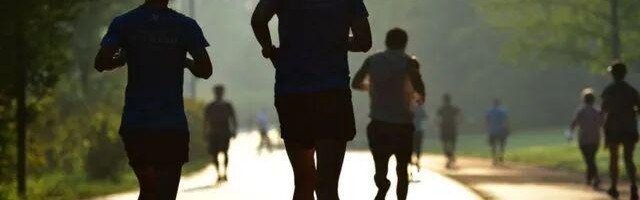 皇冠新2平台-经济下行，2026年、2027年、2028年这三年，六大忠告要记牢！